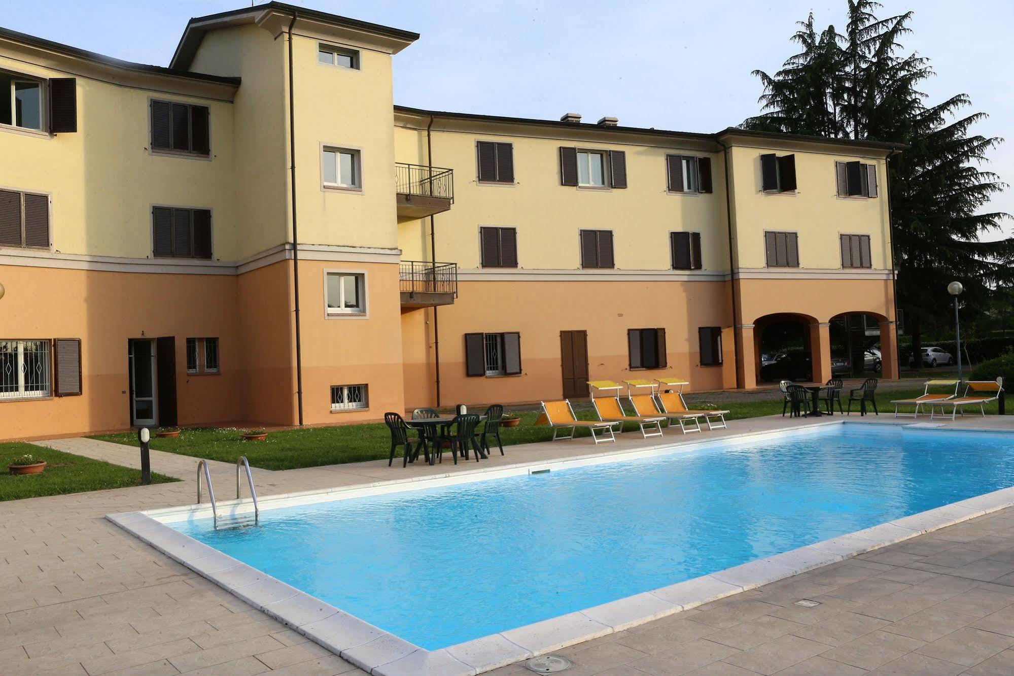 Hotel Le Ville Modena Dış mekan fotoğraf