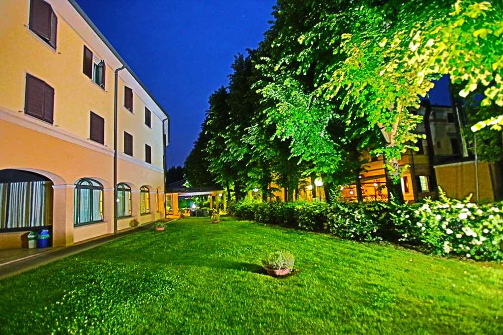 Hotel Le Ville Modena Konforlar fotoğraf