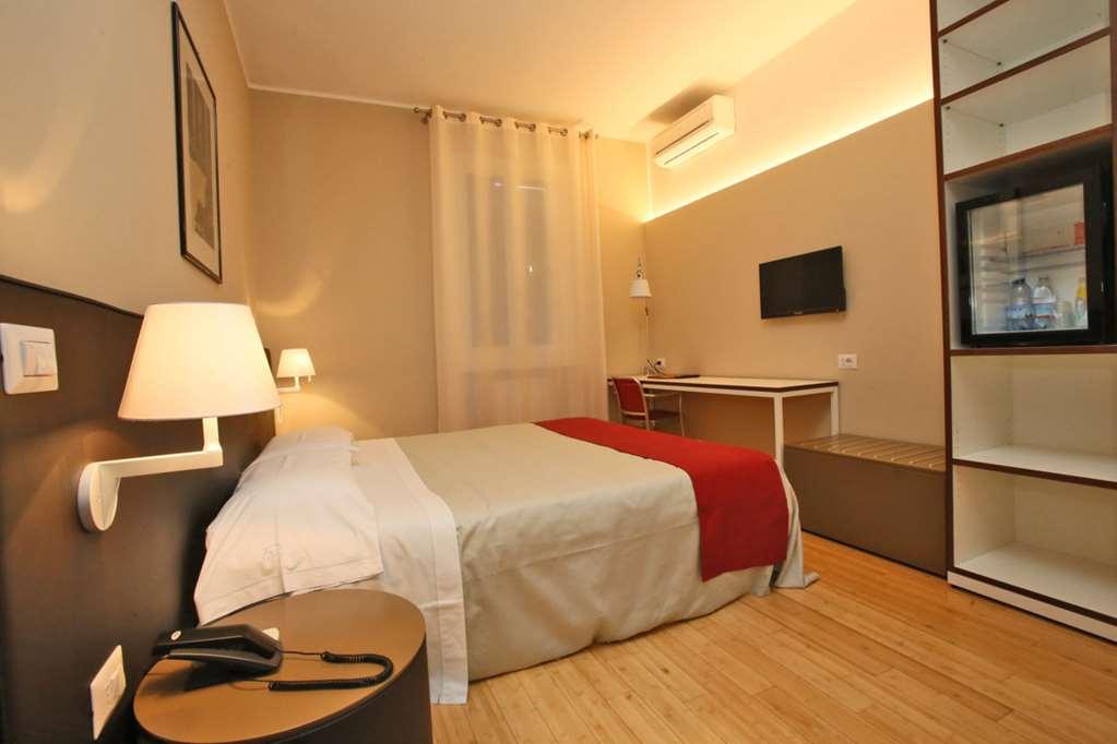 Hotel Le Ville Modena Oda fotoğraf