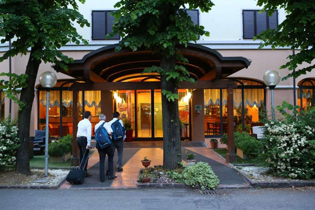 Hotel Le Ville Modena Dış mekan fotoğraf